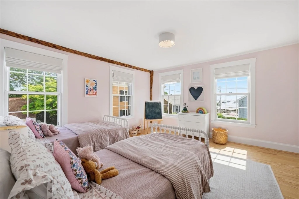 Photo of 33 Franklin St