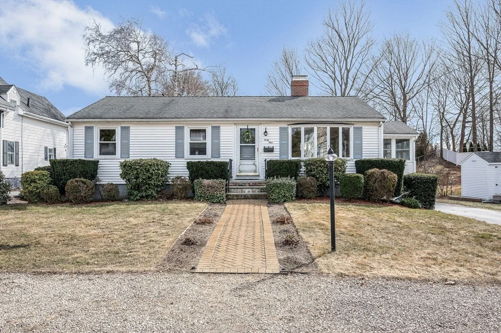 Photo of 49 Oak St