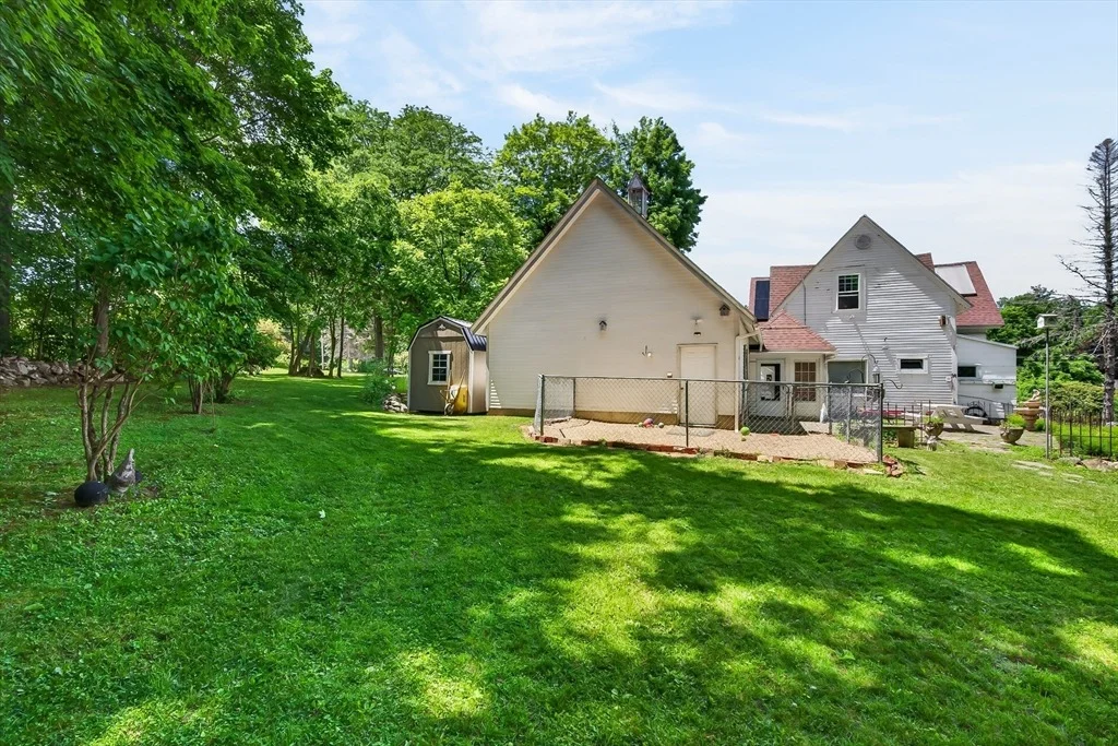 Photo of 164 Pleasant St