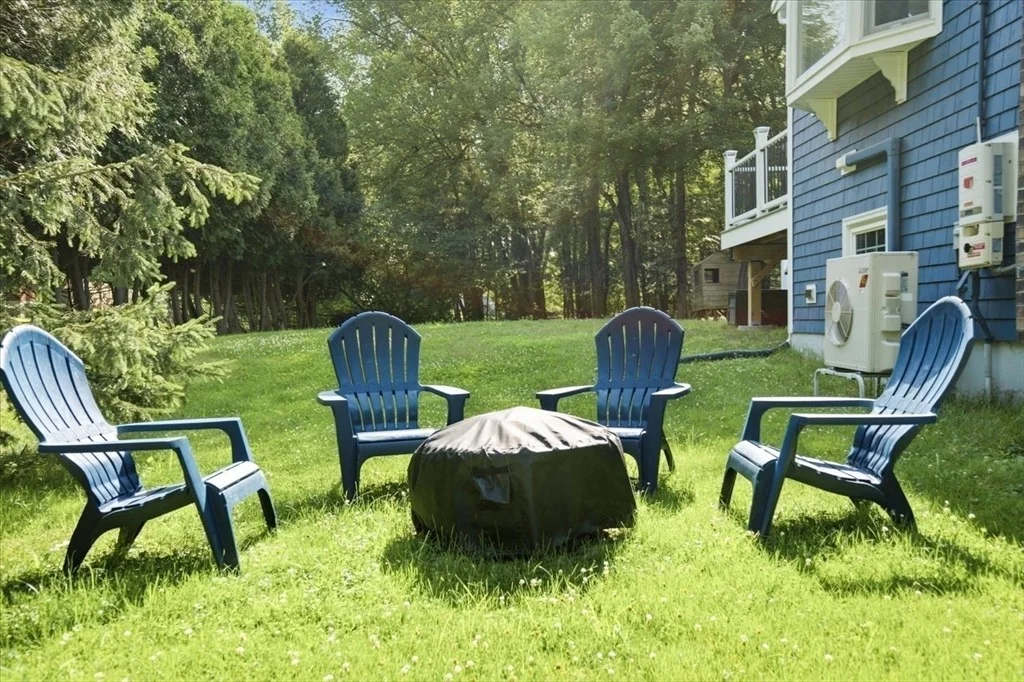 Photo of 10 Buttonwood Rd