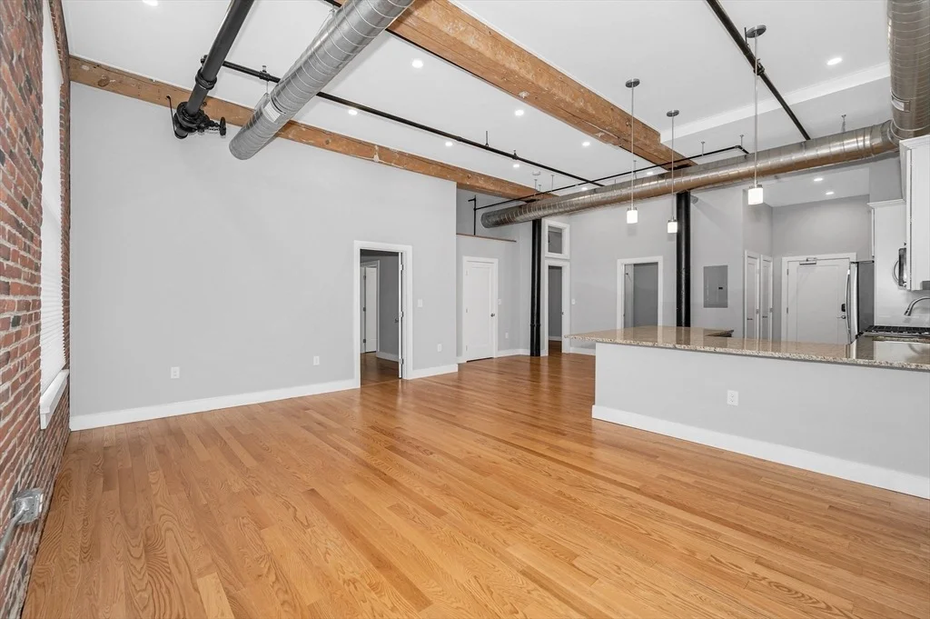 Photo of Unit 320 at 491 Dutton St