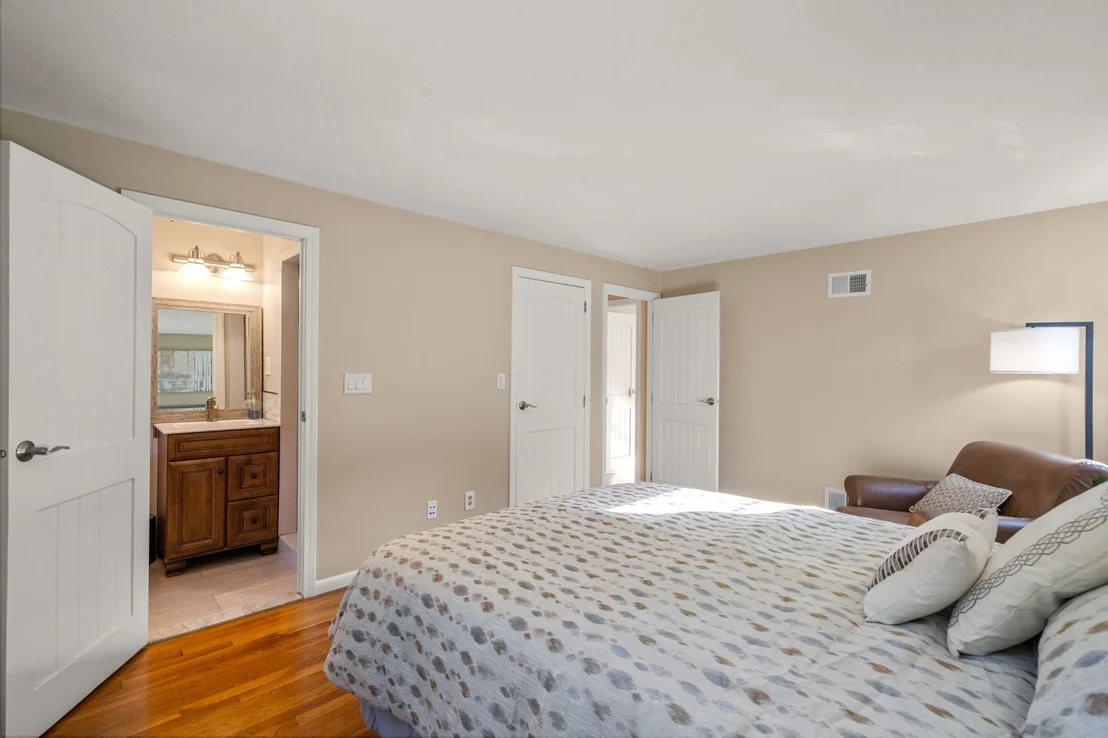 Photo of 16 Bacon Rd