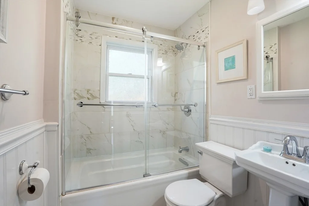 Photo of 37 Violet Ave