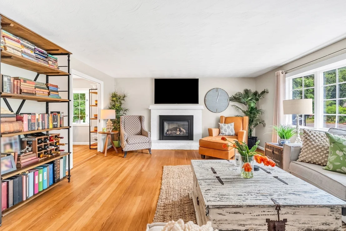 Photo of 32 Briarwood Rd