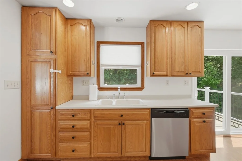 Photo of 479 Massasoit Road