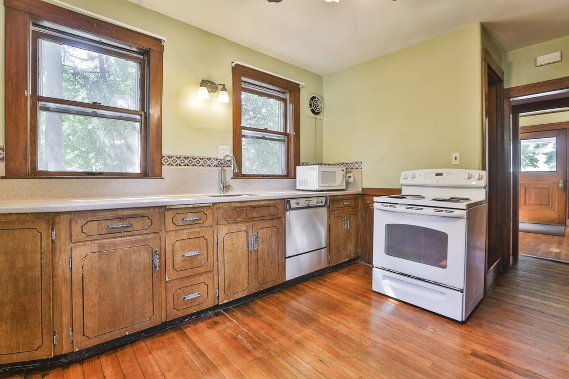 Photo of 61 Belcher Cir