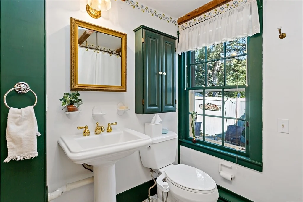 Photo of 303 Phinney's Lane