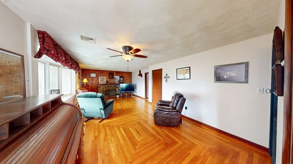 Photo of 8 Vincent Ave