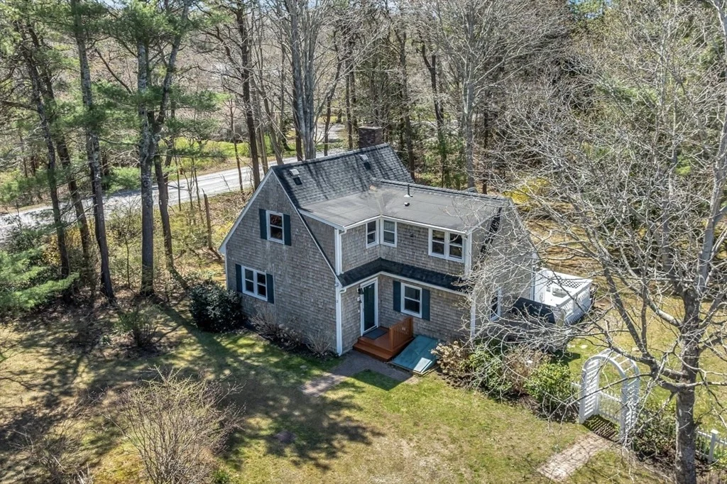 Photo of 12 Snake Pond Rd