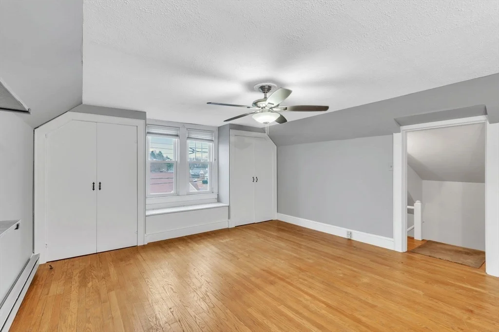 Photo of 458 Broadway St