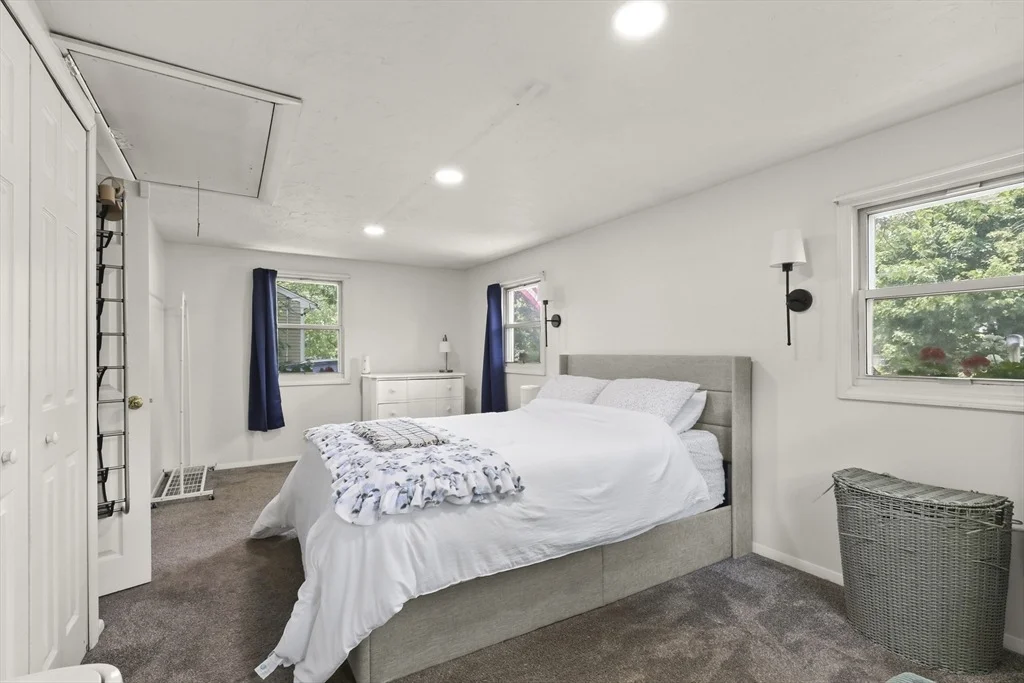 Photo of 46 Sunset Blvd