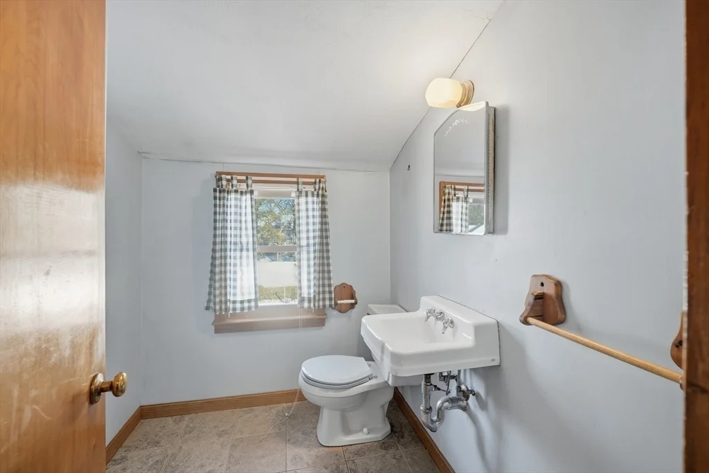 Photo of 80 Jean Dr.