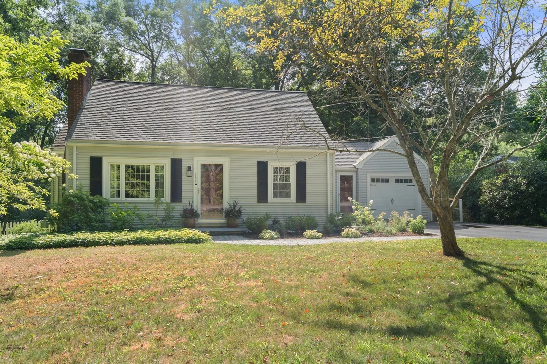 Photo of 700 Grove St