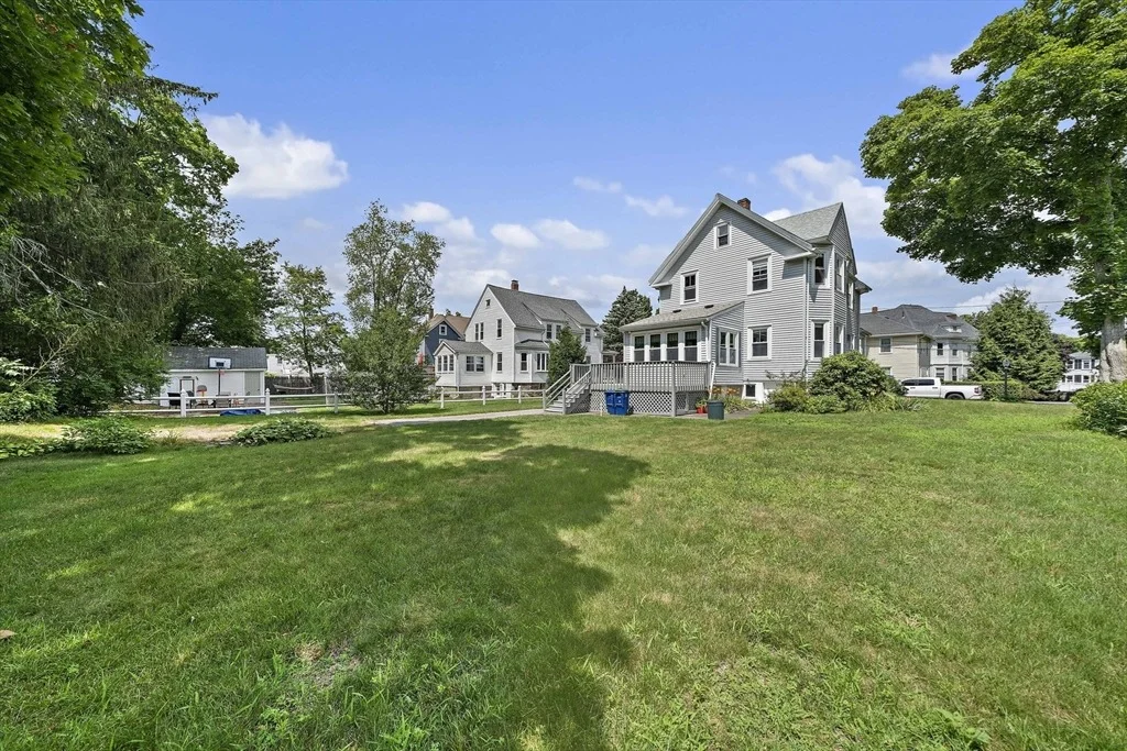 Photo of 8 May Avenue