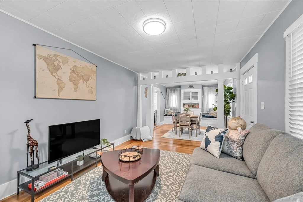 Photo of 1451 Bay St