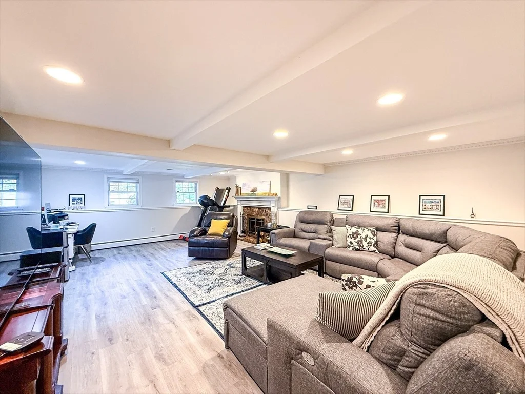 Photo of 17 Robin Rd
