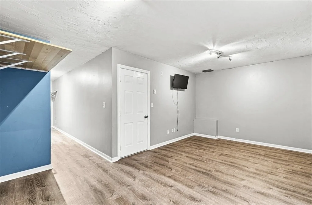 Photo of Unit 9901 at 700 Shore Dr