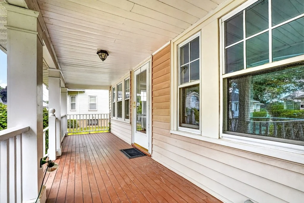 Photo of 37 Riverview St