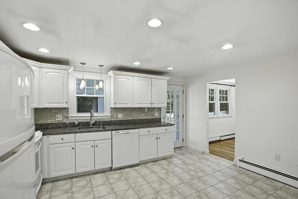 Photo of 10 Diantonio Dr