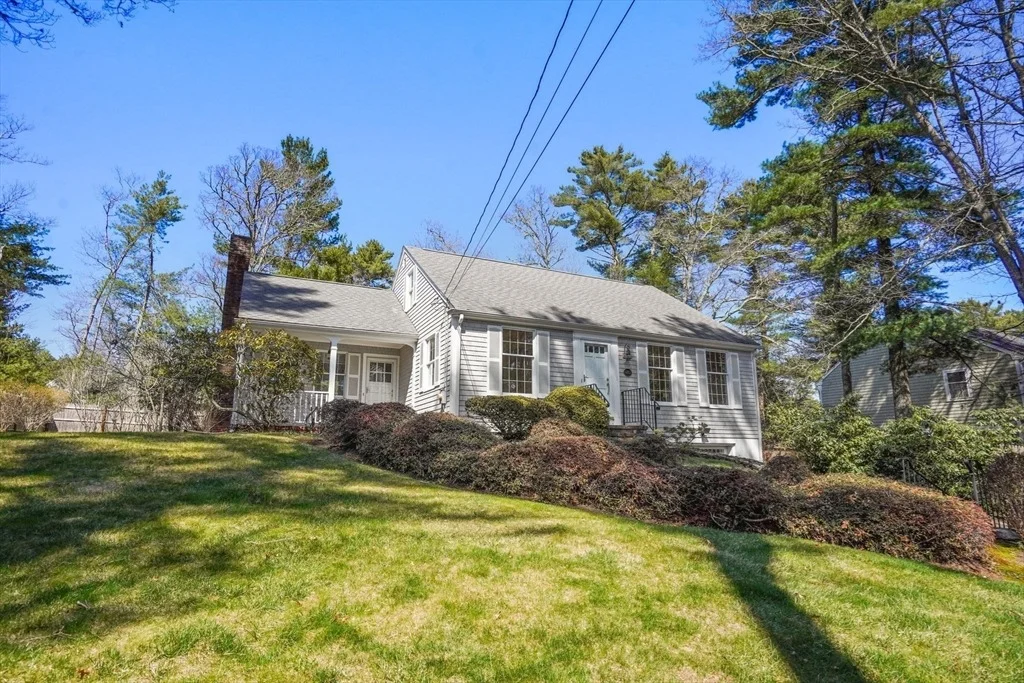 Photo of 492 Delano Rd