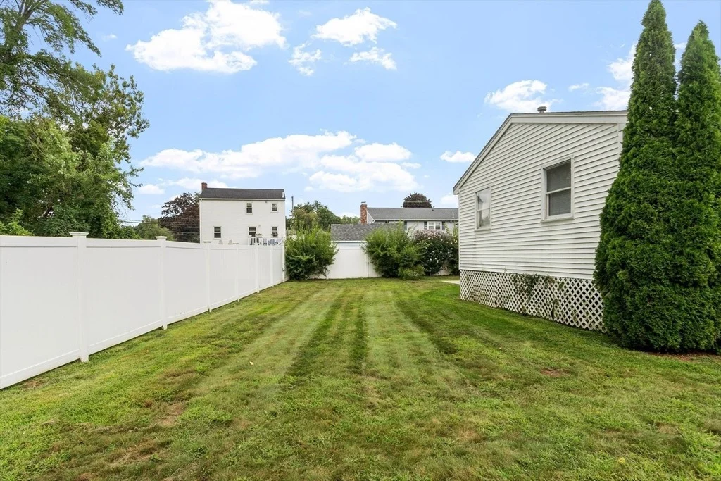 Photo of 170 Townsend Ave