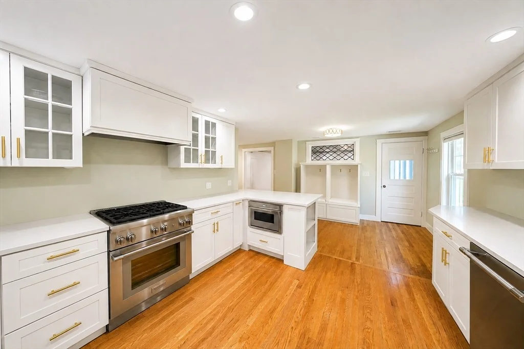 Photo of 96 Wompatuck Rd
