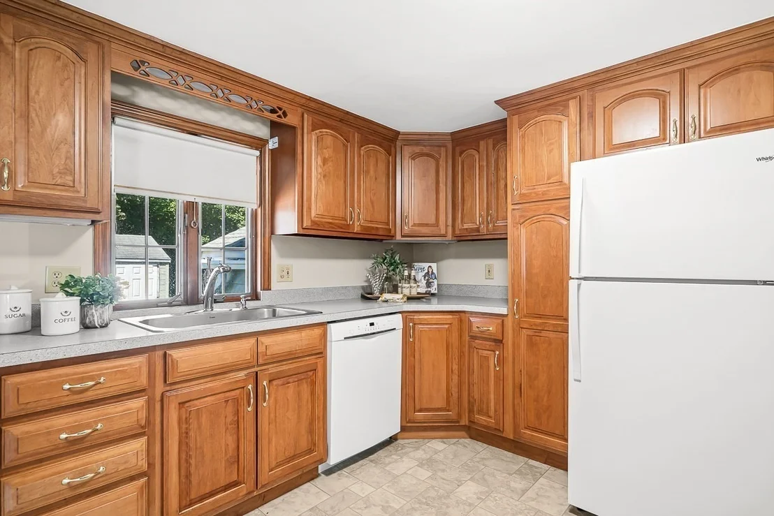 Photo of 12 Leo Ave