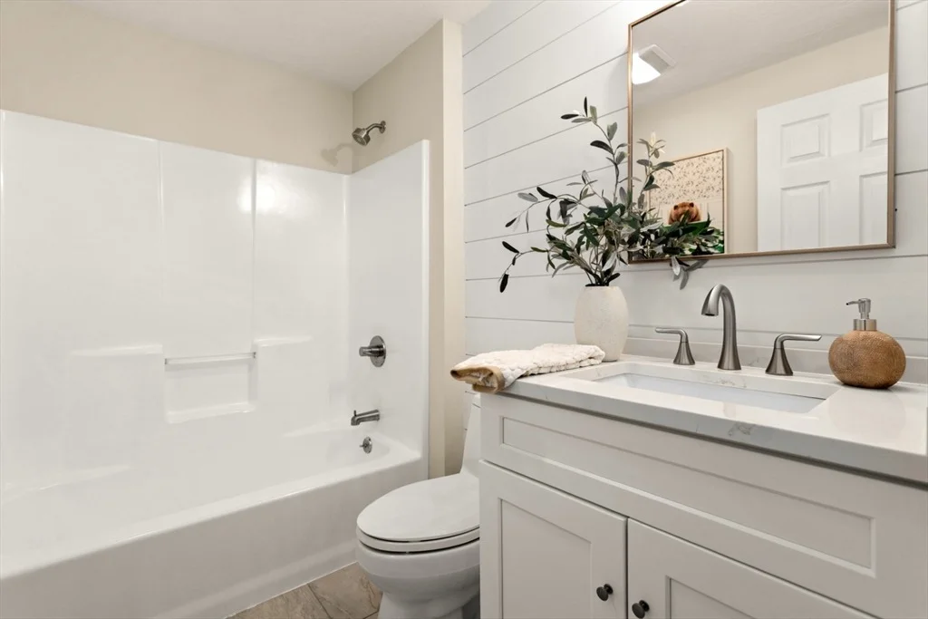 Photo of 4 Spindle Tree Ln