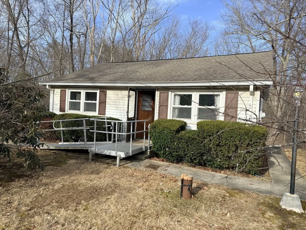 Photo of 108 Southbridge Rd