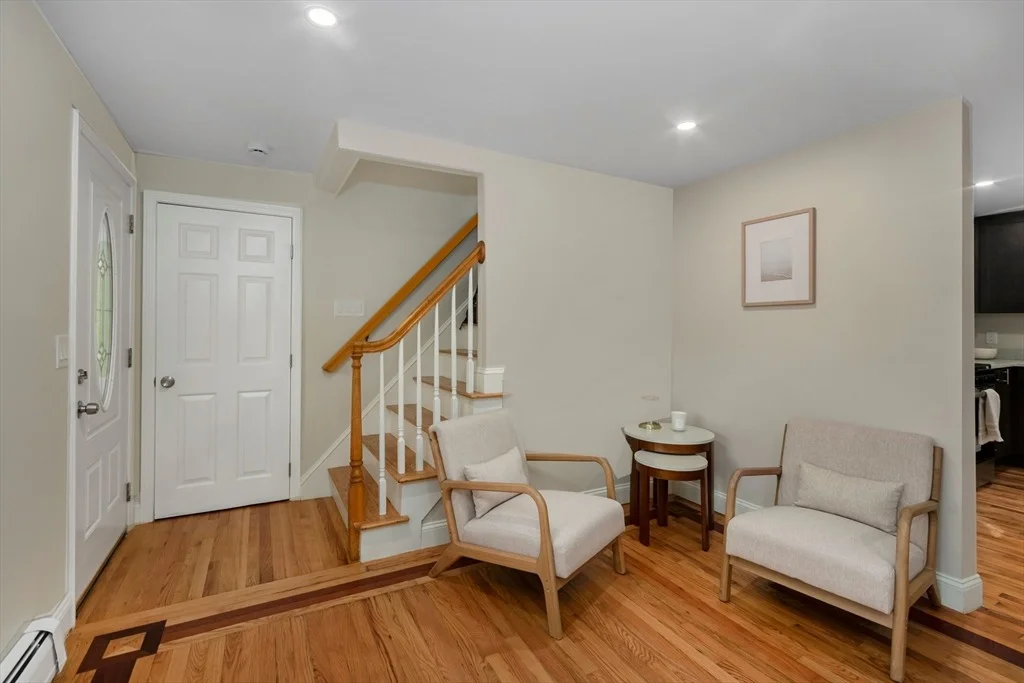Photo of 103 Mayflower Ln
