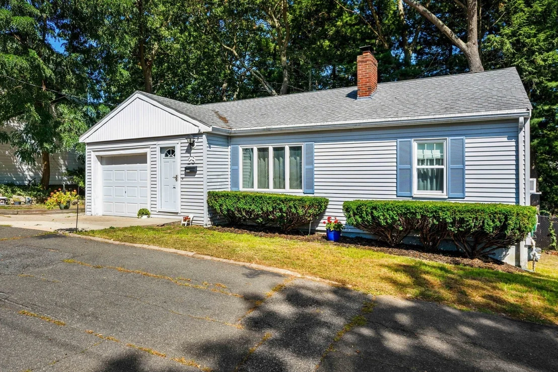 Photo of 28 Dambrosio Rd