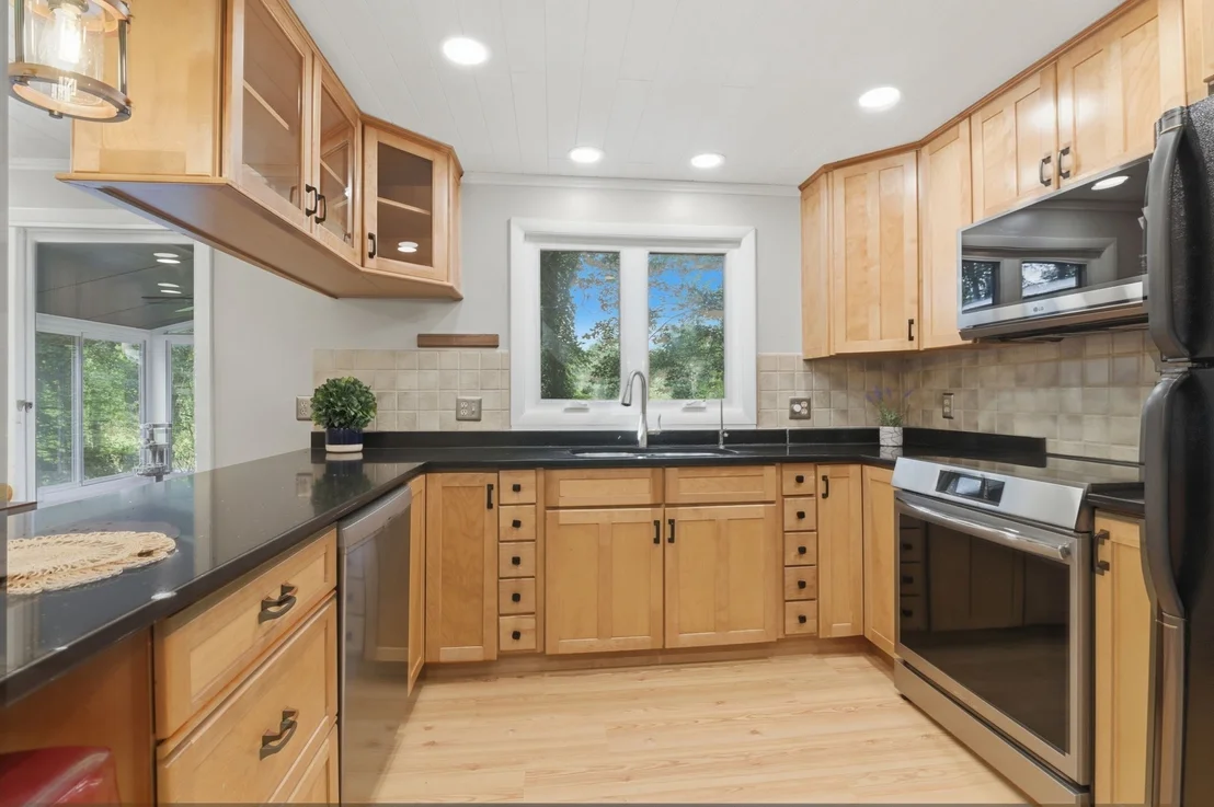 Photo of 7 Oxyoke Dr