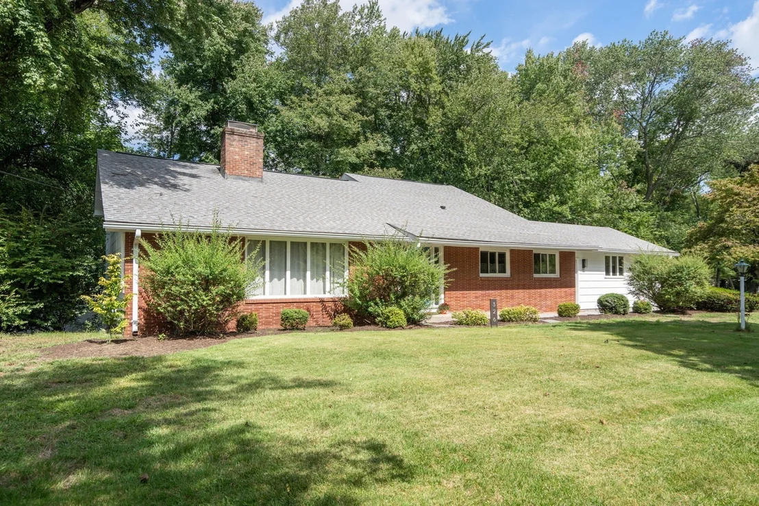 Photo of 326 Williams
