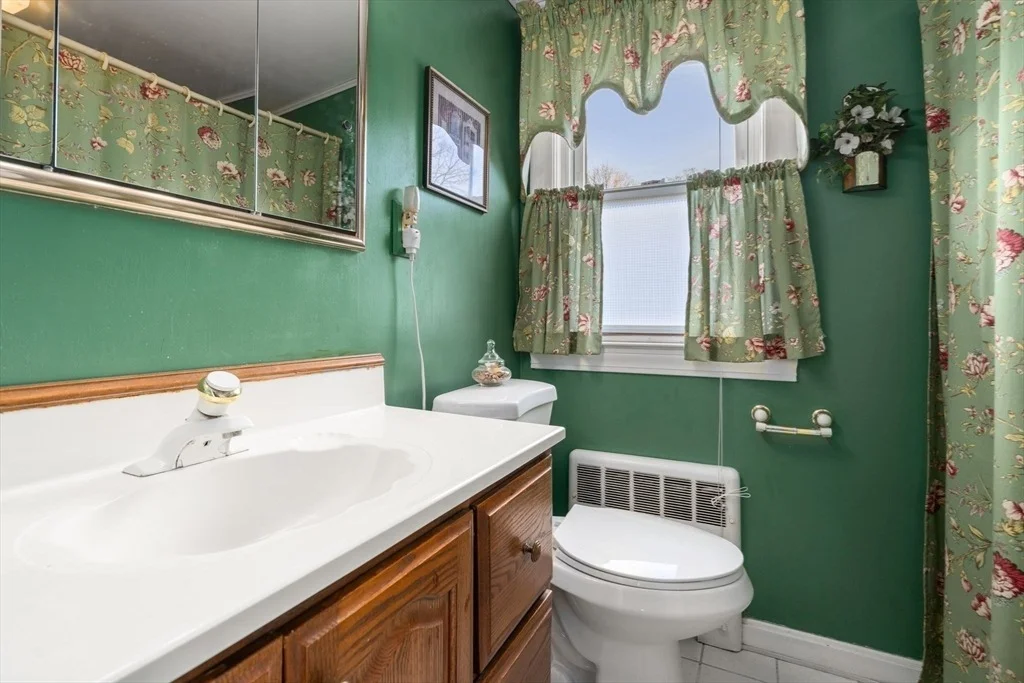 Photo of 28 Saint Dennis Dr