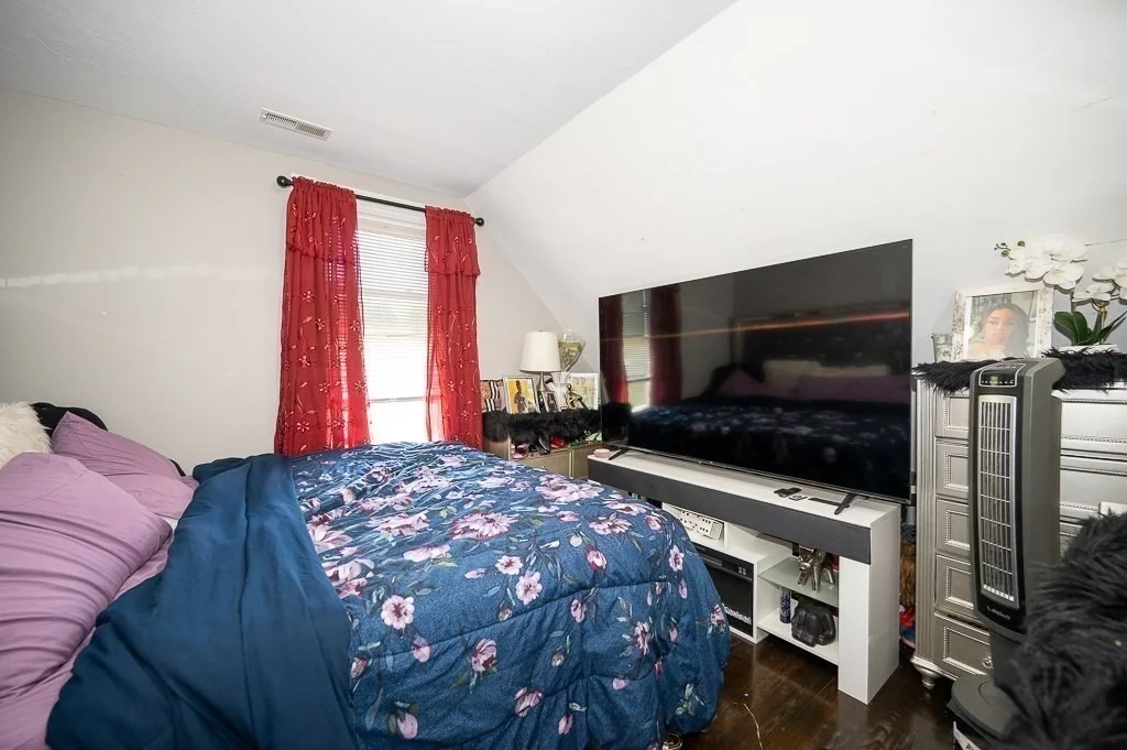 Photo of 192 Vernon St