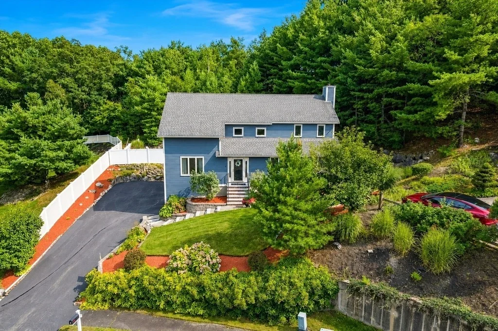 Photo of 4 Waldingfield Ln
