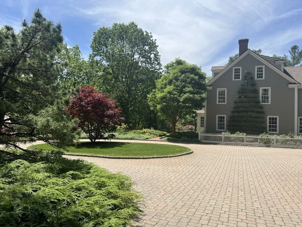 Photo of 43 Oak Hill Road