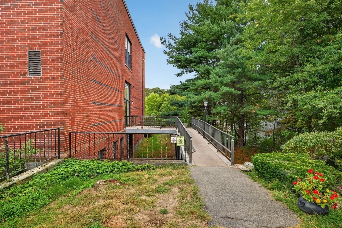 Photo of Unit 105 at 61 Wright