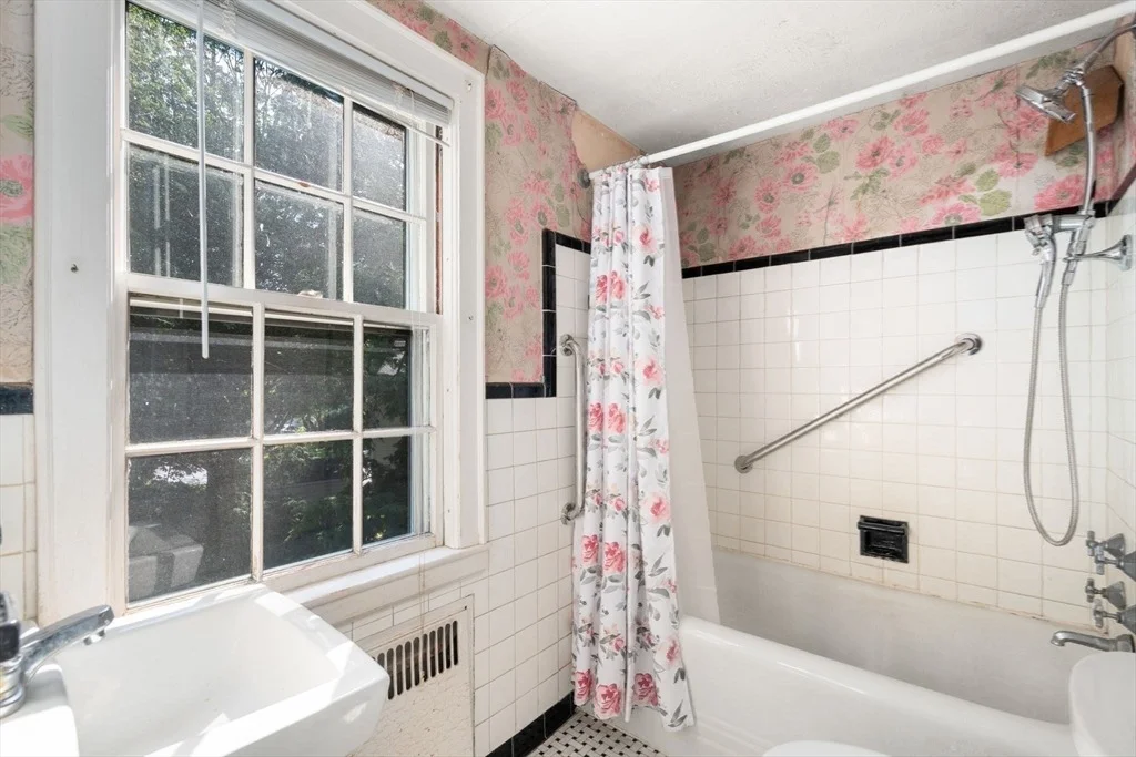 Photo of 10 Wilde Rd