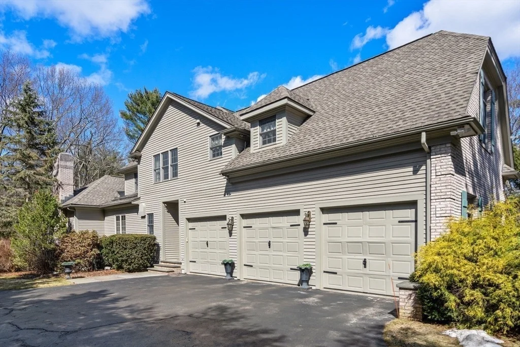 Photo of 20 Cobblestone Place