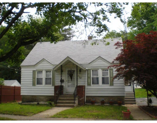 Photo of 34 Blaine Ave