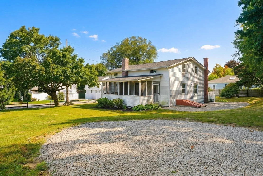 Photo of 98 Towne Way