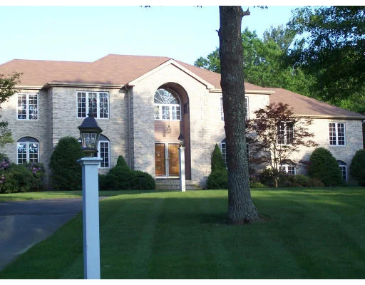 Photo of 72 Carroll Dr