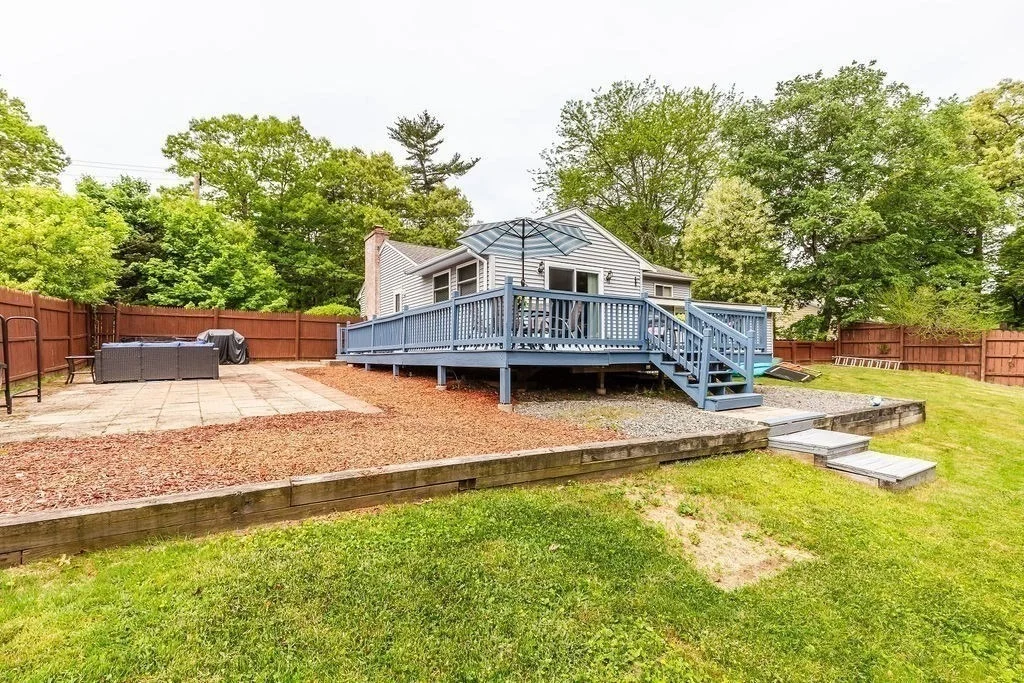 Photo of 186 Pleasant St