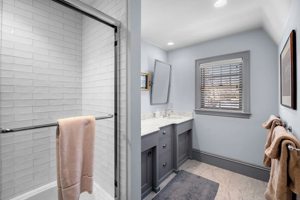 Photo of 4 Gallison Avenue