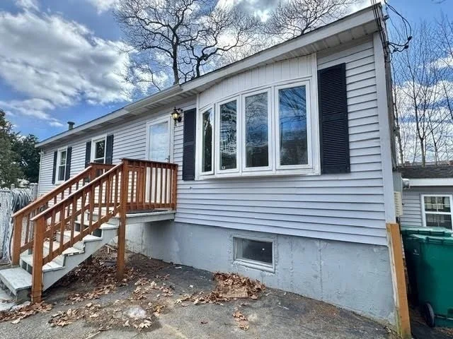 Photo of 124 Range Ave