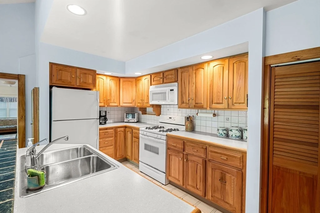 Photo of 21 Preston Beach Rd