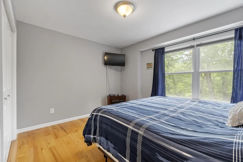 Photo of 240 Farley Rd