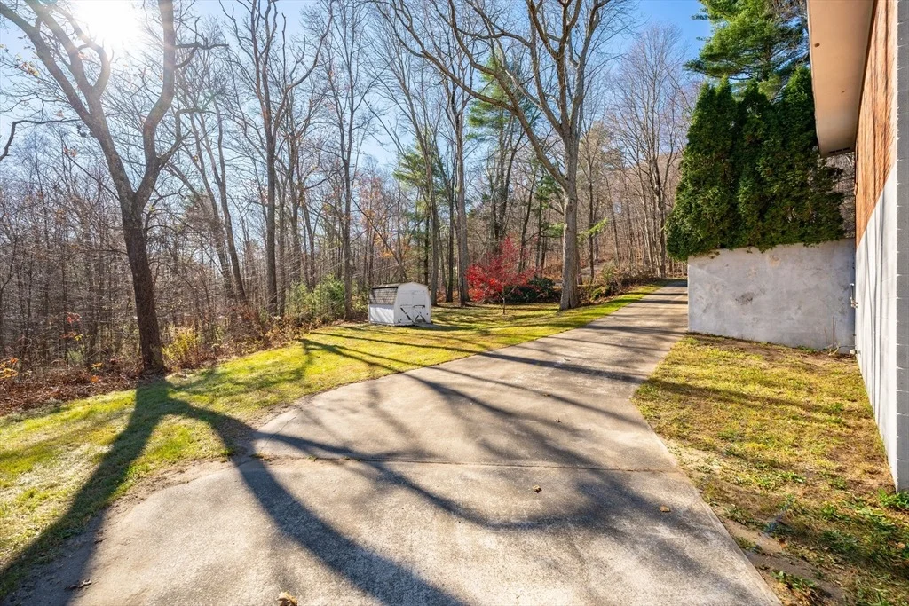 Photo of 172 Bumstead Rd