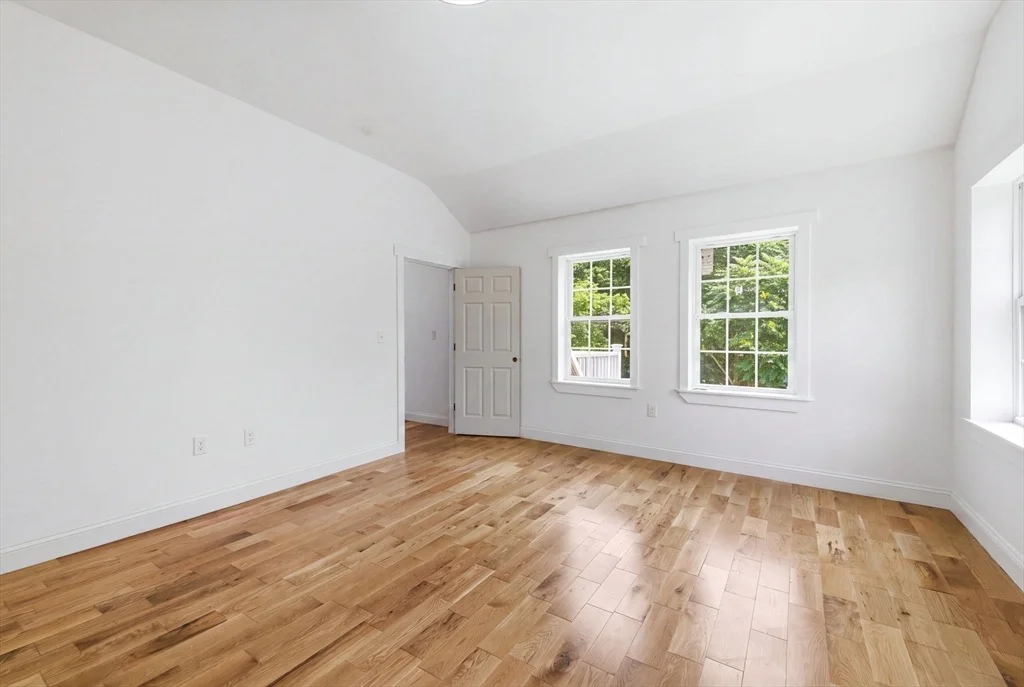 Photo of 26 Parallel St